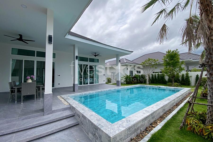 Modern European-Style 4-Bedroom Pool Villa for Sale in Central Hua Hin – Private Guest House Included 3947700647