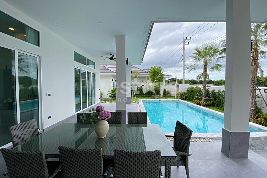 Modern European-Style 4-Bedroom Pool Villa for Sale in Central Hua Hin – Private Guest House Included 3947700647