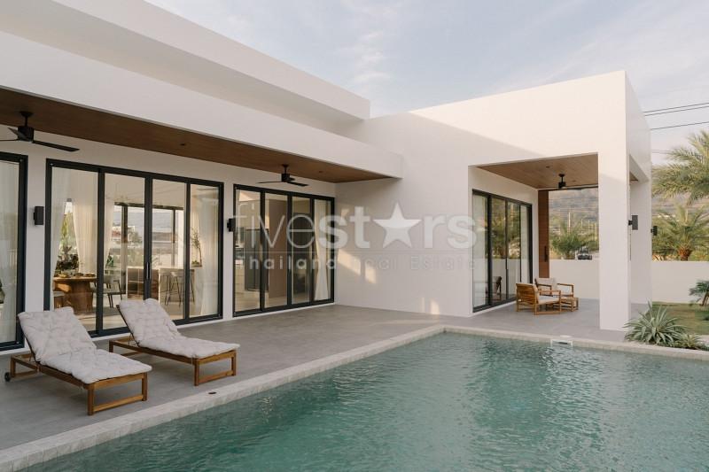 Luxury 3-Bedroom Tropical Pool Villas for Sale in Hua Hin 2341120066