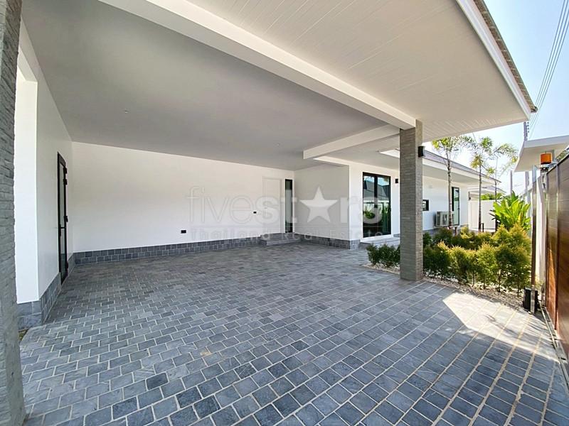 Luxury Solar Pool Villas on Large Land Plots Near Black Mountain Golf Club – Hua Hin 1659440503