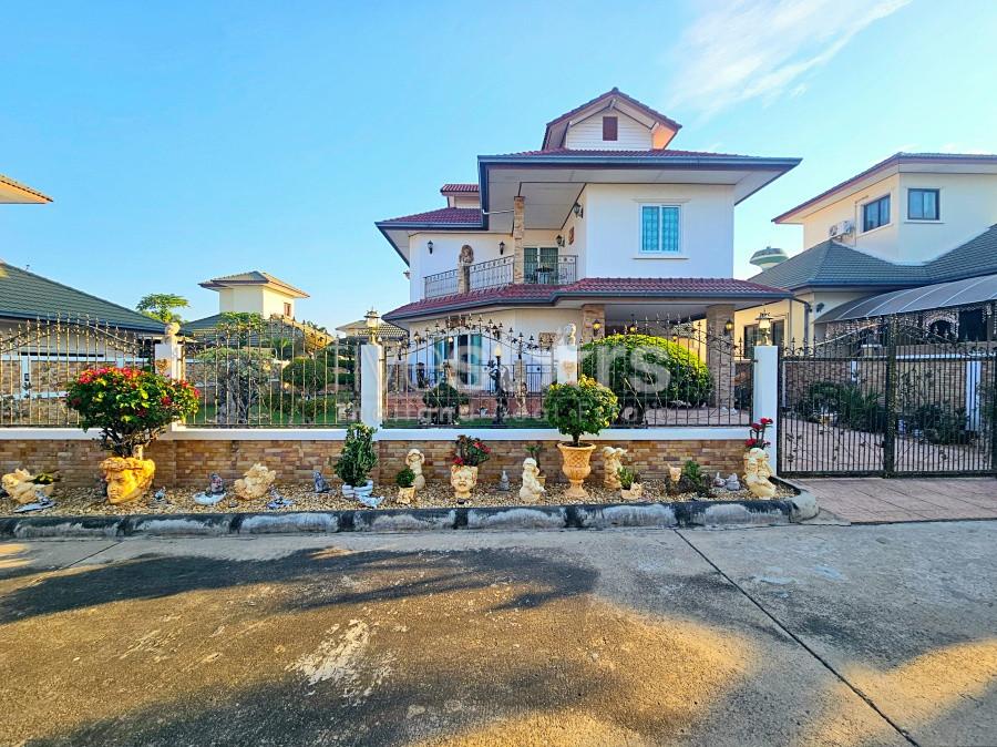 Natural Hills 1, 2 Storey Villa, 3 Bed 2.5 Bath in Hua Hin Soi 6 For Sale 2236686448
