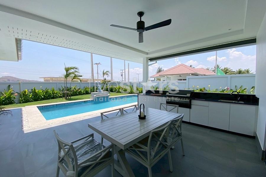 Spacious 3-Bedroom Modern Pool Villa in Hua Hin – Signature Plus | From THB 9,080,000 3386261071
