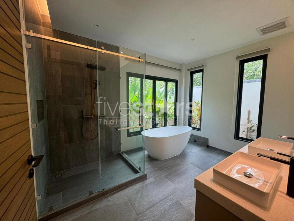Tropical style villa for sale close to Nai Harn Beach 1901111064