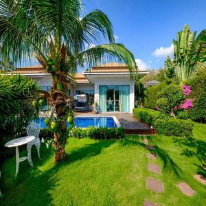 Large 3-bedroom pool villa close to Layan beach 710237378