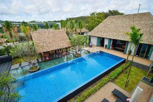 Spacious 5-bedrooms villa close to Layan beach 2638104638