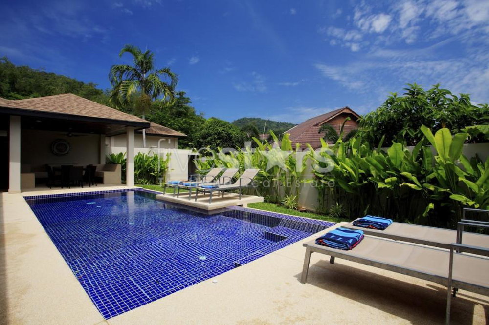 3-bedroom pool villa close to Nai Harn Beach 4275630350