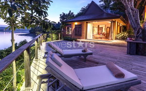 Unique and stunning waterfront villa 398152763