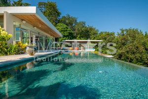 Luxury villa with direct beach access for sale in Phuket 2710699544