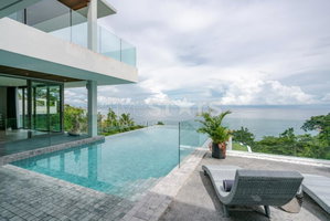 Amazing 6 bedrooms villa facing the sea 3913673593