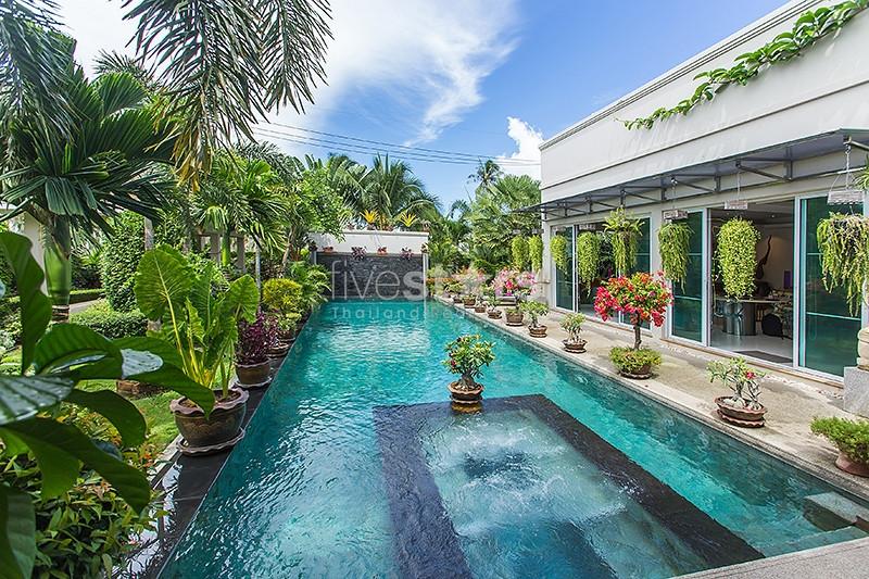 Lovely 4-bedroom villa close to the beach 2227770314