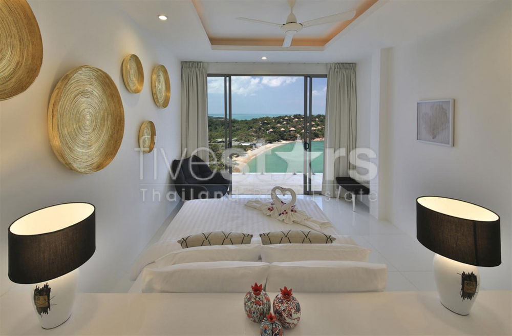 3-bedroom villa with beautiful sunset sea and beach views. 4080680299