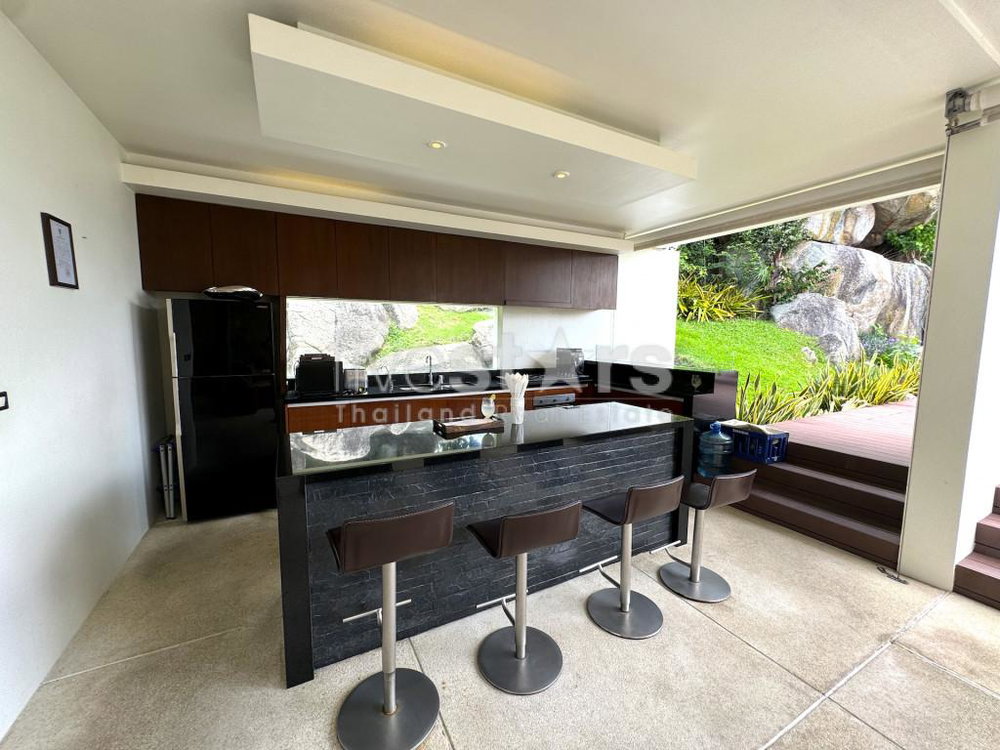 Amazing 3 bedroom villa with sea view 3519783997