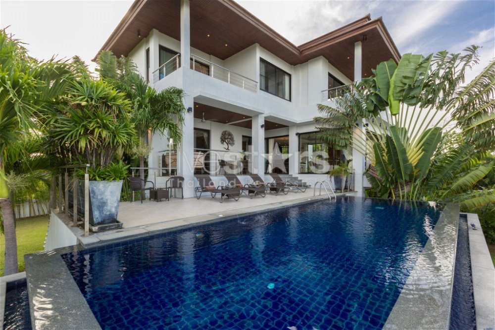 Large 4 bedrooms sea-view villa for sale close to Choeng Mon beach 2763556999