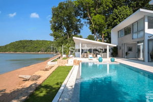 Lovely 3 bedroom private Beachfront villa for sale Koh Samui 1812011548