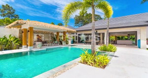 3 bedrooms Balinese style villa for sale in Maenam area 3727444369
