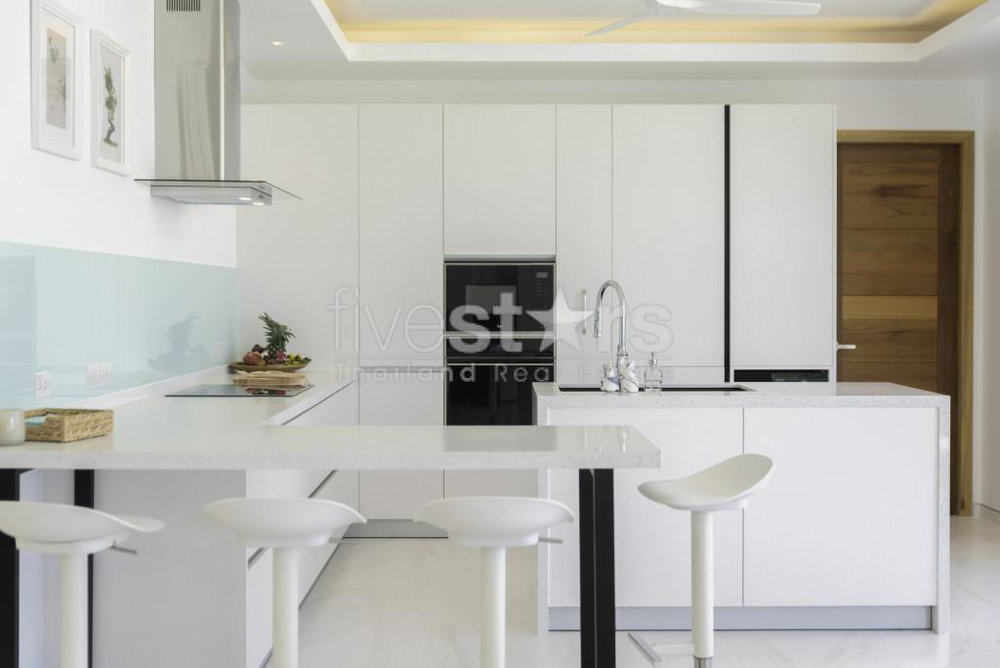 Modern 4 bedrooms villa for sale in Chaweng noi 4040338272