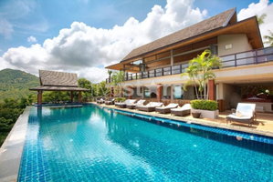 SPECTACULAR HILLS VILLA WITH BAIE VIEW 2450636874