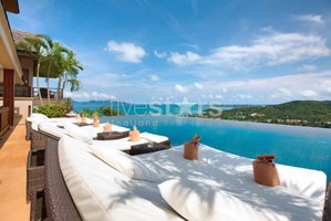 SPECTACULAR HILLS VILLA WITH BAIE VIEW 2450636874