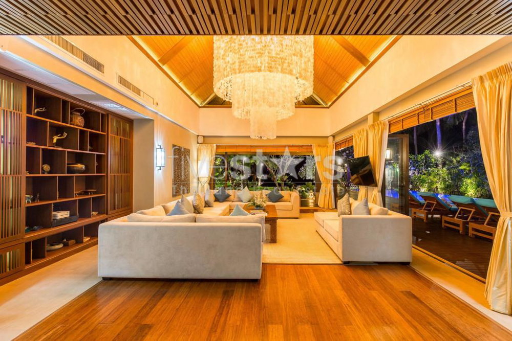 STUNNING BEACHFRONT VILLA IN LIPA NOI 3460014879