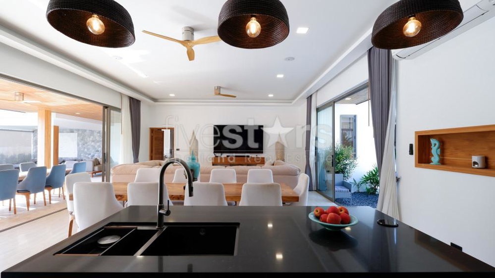 modern 5 bedrooms villa for sale in Koh Samui, Lamai area. 1895997868