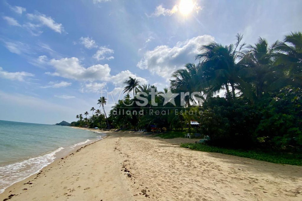 Thai villa on the beach 3 bedrooms for sale Bang Por 1636428949