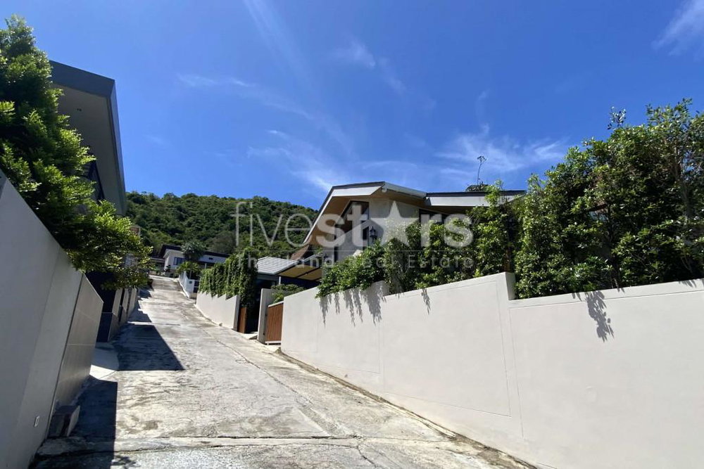 Modern 3-Bedroom Pool Villa for Sale in Bophut, Koh Samui 378461187