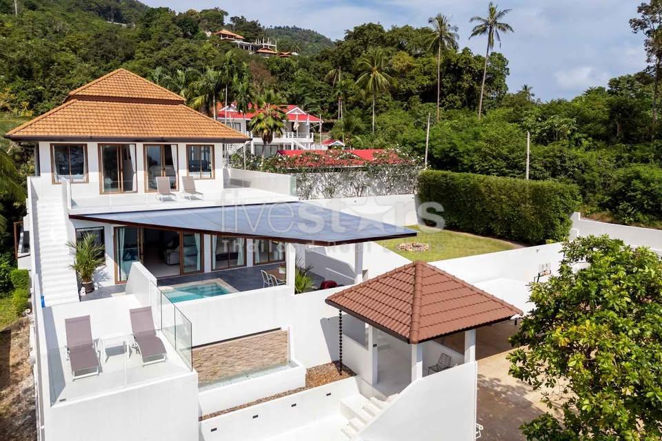 4 Bed rooms sea view villa for sale on Chaweng hill