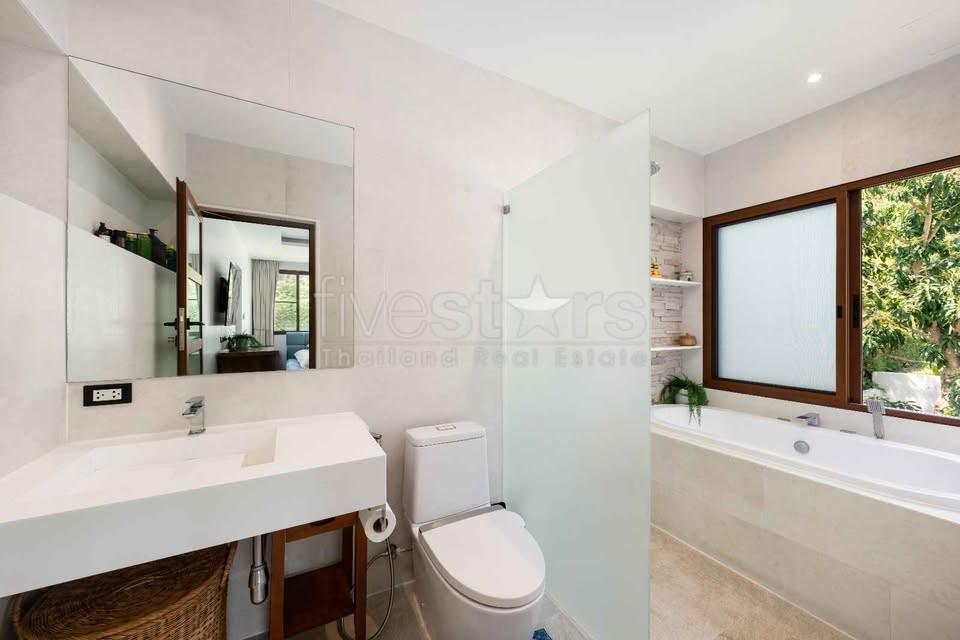 4 Bed rooms sea view villa for sale on Chaweng hill 1976402312