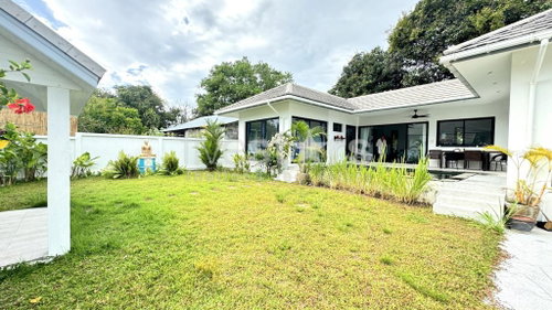 3-bedroom villa with garden for sale near Bang Kao beach 3611623067