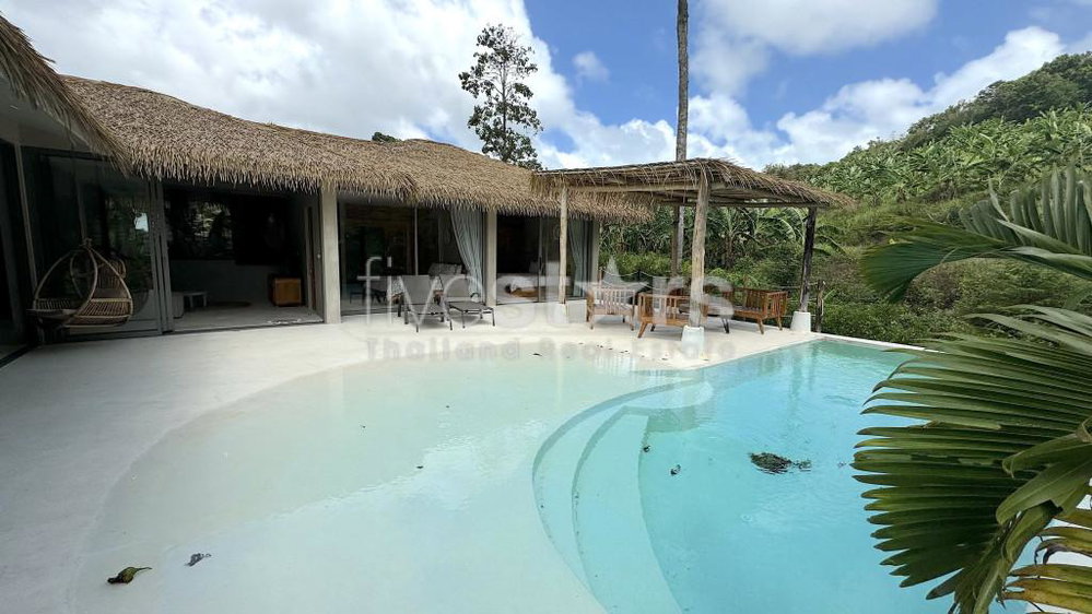 3-bedrooms Balinese style villa for sale in Bophut 295781516