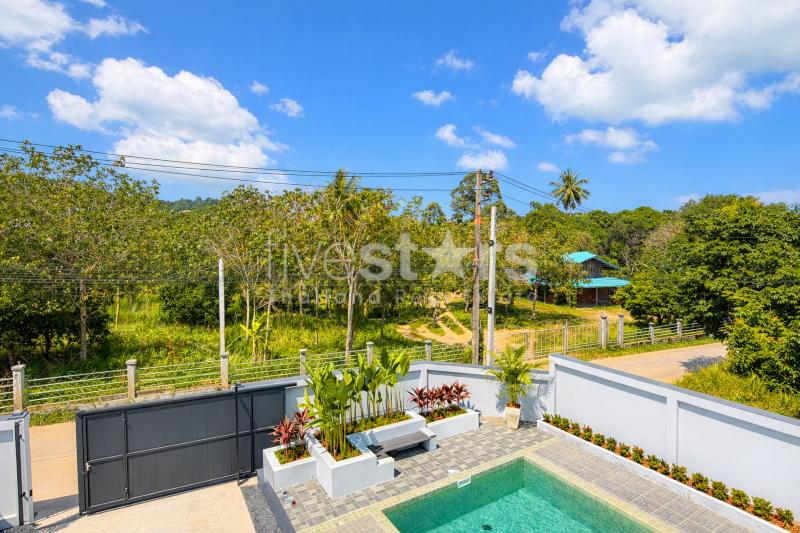 Modern 3-Bedroom Pool Villa with Mountain View – Maenam 285981141