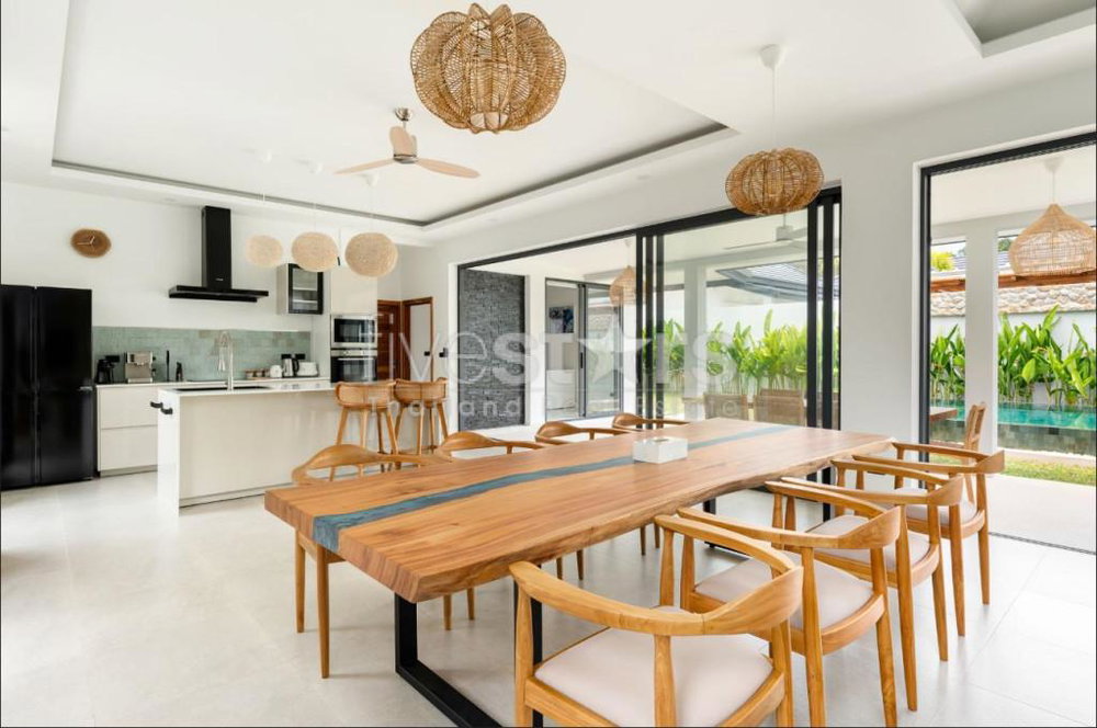 3-Bedroom Luxury Modern Balinese-Style Villa for Sale – Maenam, Koh Samui 2319734326