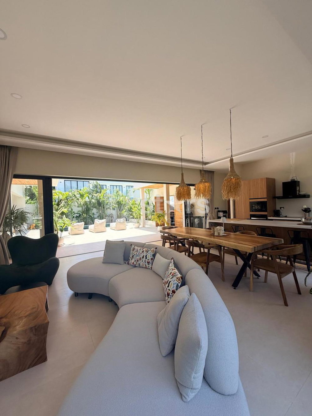 Tropical 3-Bedroom Villa in Lamai for Sale 4207483540