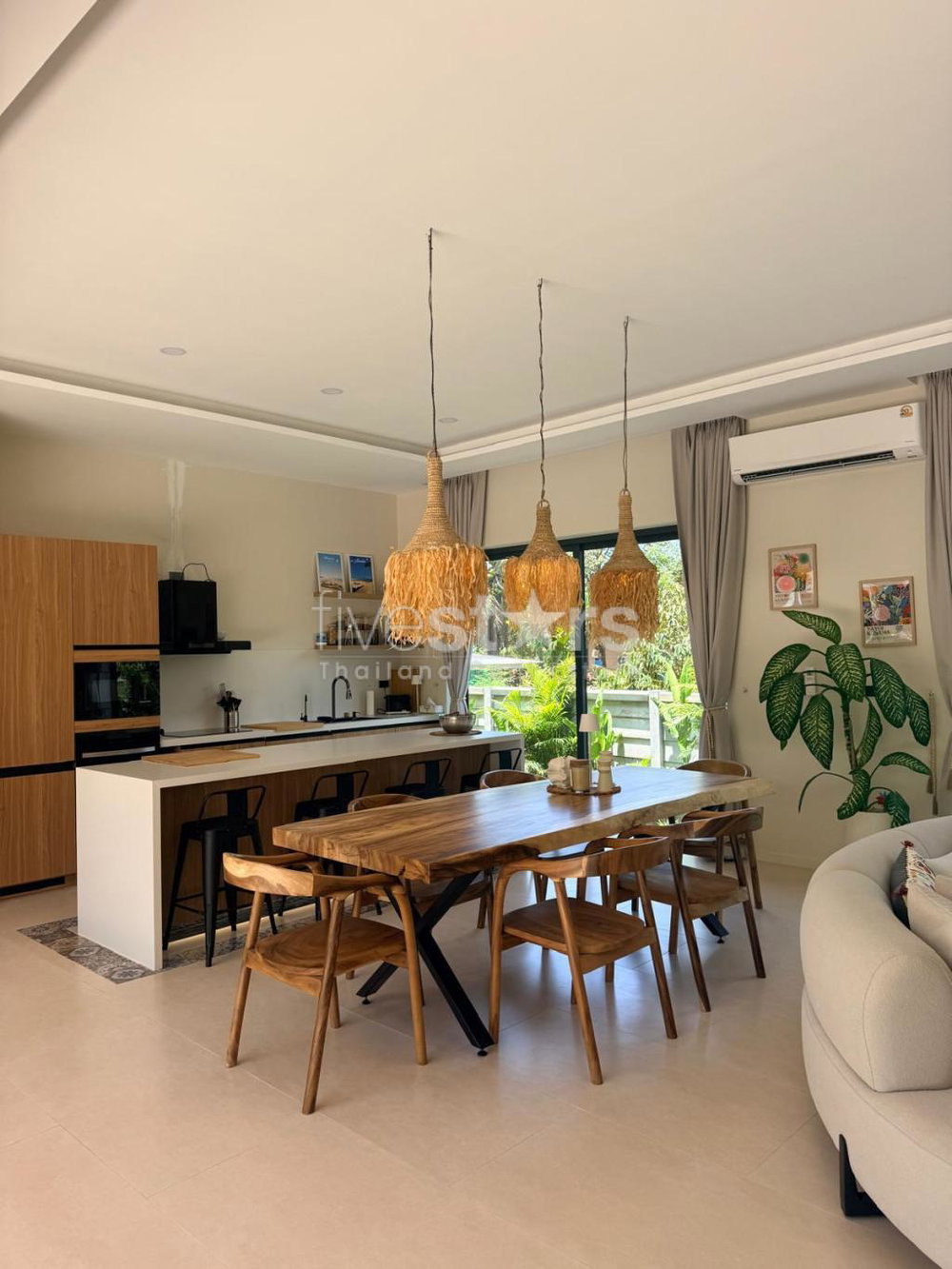 Tropical 3-Bedroom Villa in Lamai for Sale 4207483540