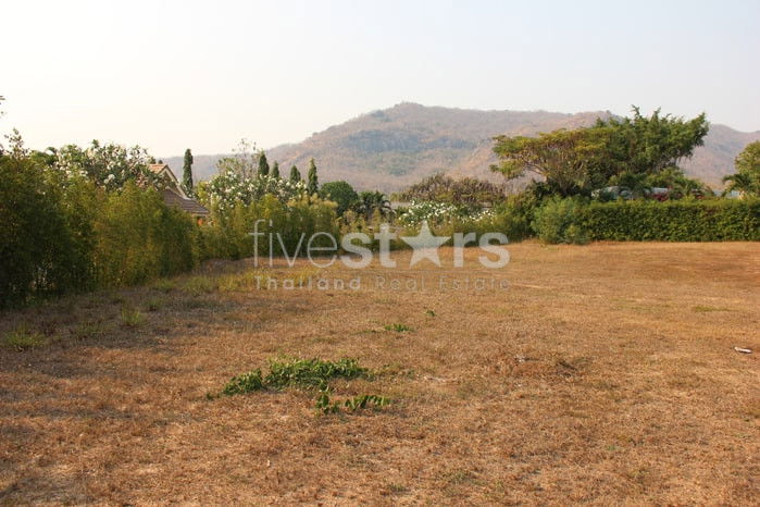 Land Plot for Sale at the Prestigious Baan Ing Phu 3473555584