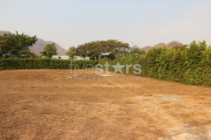 Land Plot for Sale at the Prestigious Baan Ing Phu 3473555584