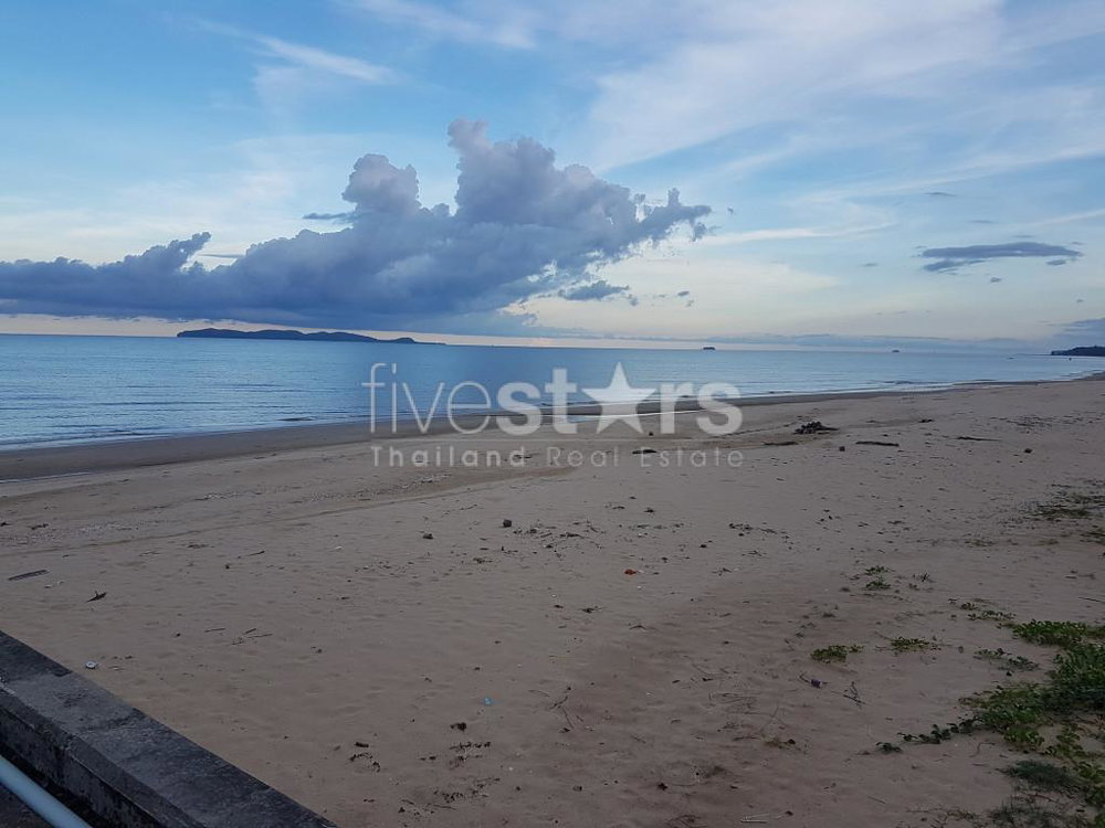 Absolute Beachfront Land in Prachuap Bang Saphan Noi 4120745449