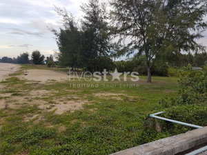 Absolute Beachfront Land in Prachuap Bang Saphan Noi 4120745449