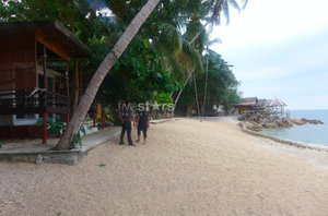 15 bungalows resort on a private beach in Haad Tian 2559602920