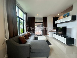4-bedroom modern townhouse for sale close to MRT Yaek Tiwanon 2094802291