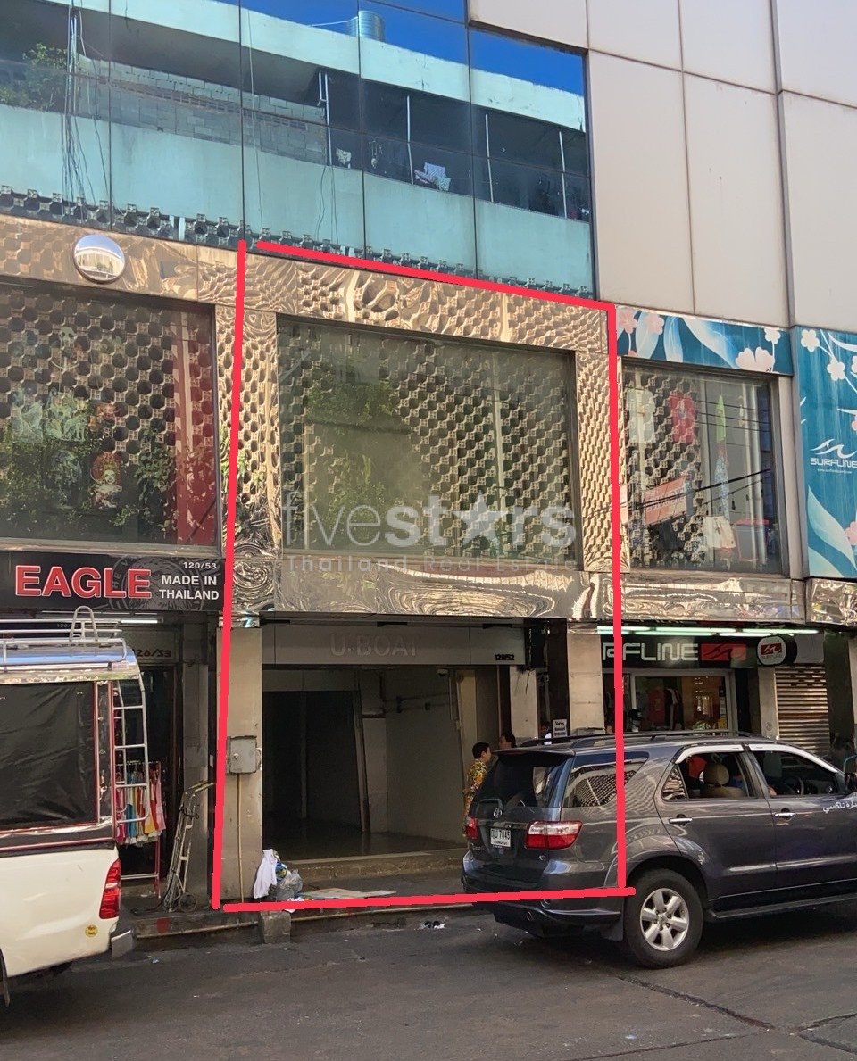 Commercial building for sale on Pratu Nam Intersection 1757836155