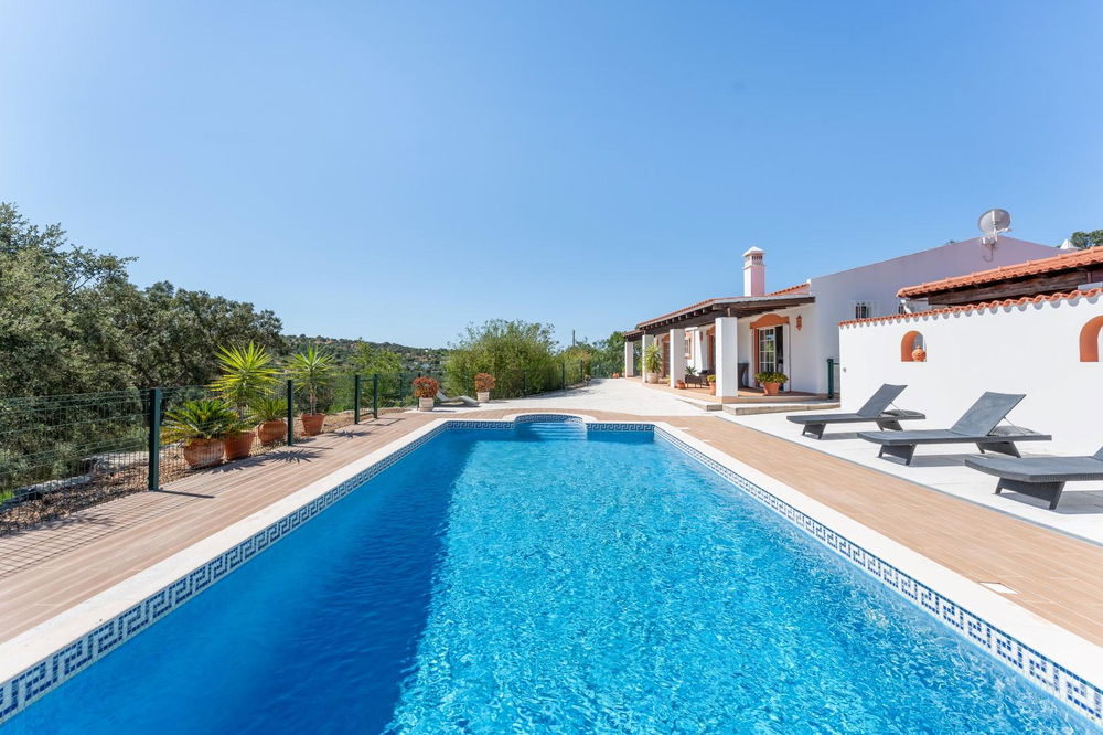Charming 3 bedroom house close to Santa Barbara de Nexe 345076530