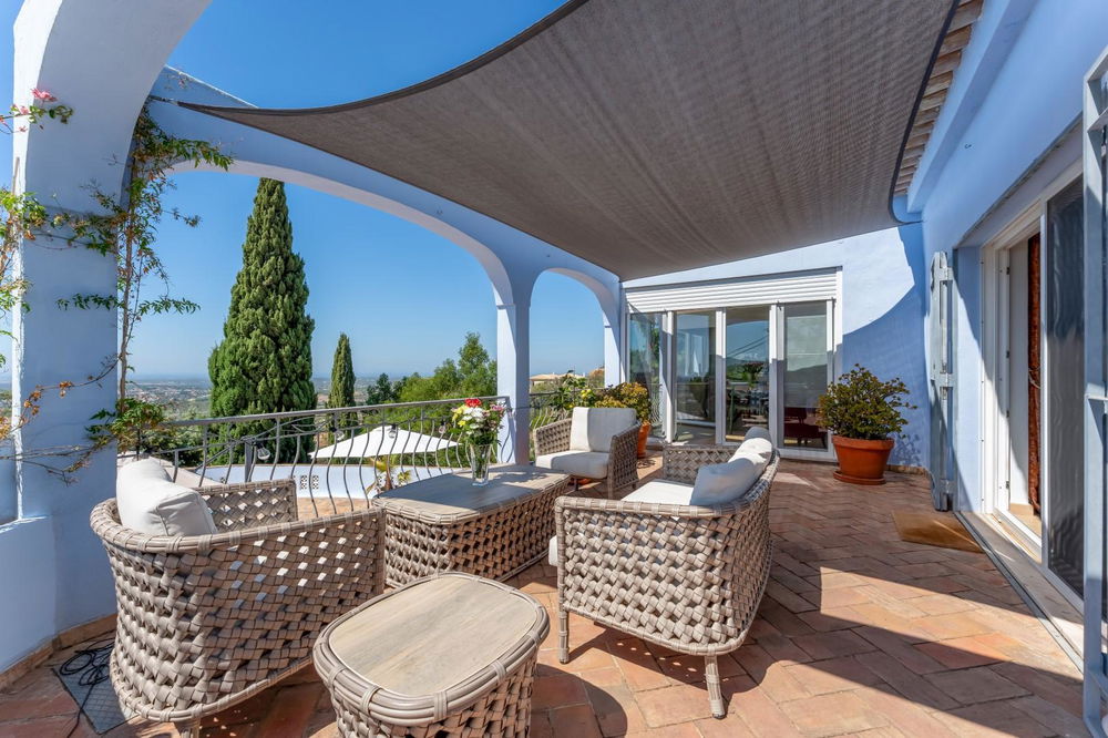 Charming 2 bedroom villa and separate annex with magnificent sea views in Santa Bárbara de Nexe 2335166977
