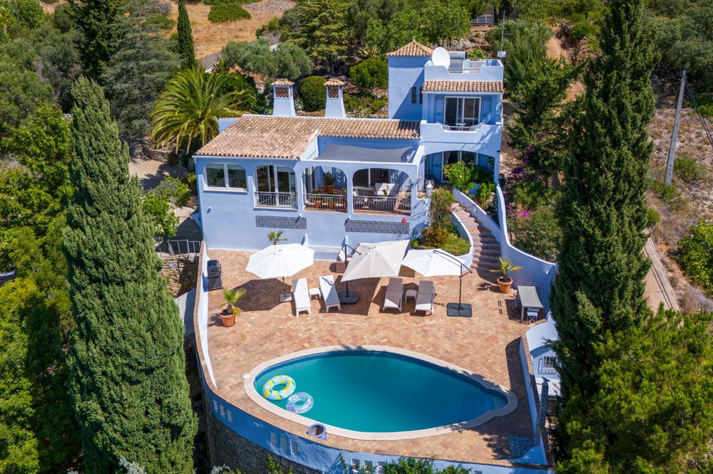 Charming 2 bedroom villa and separate annex with magnificent sea views in Santa Bárbara de Nexe 2335166977