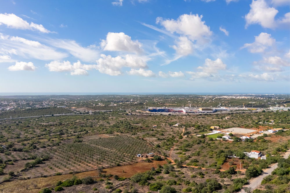 Stunning 3-Bedroom Villa with Pool and Breathtaking Sea Views in Santa Barbara de Nexe 113707549