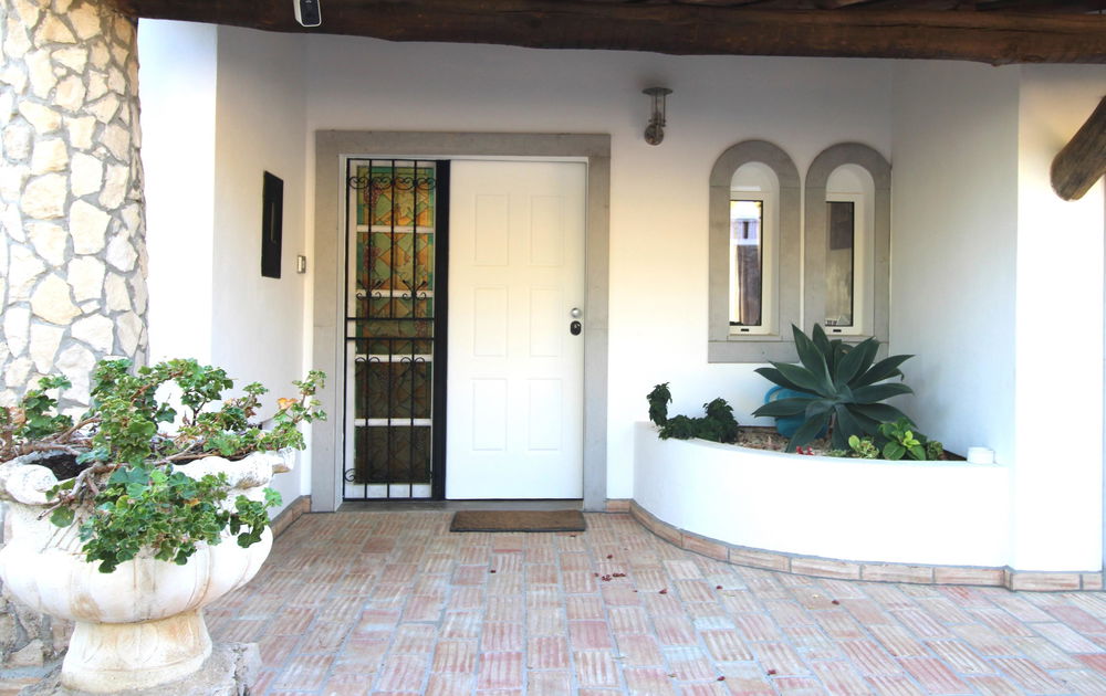 5-bedroom villa – ideal for a multigenerational family – 10 min from the center of Estoi with astonishing ocean views 3905514289