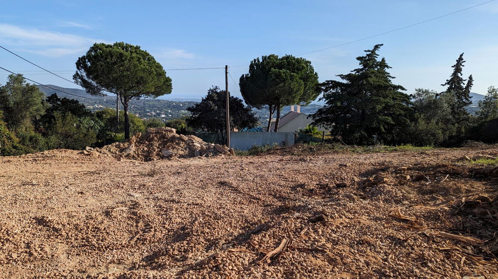 Seaview Plot with 500m2 construction potential in prestigious Quinta das Raposeiras (Santa Barbara de Nexe) 3925891958