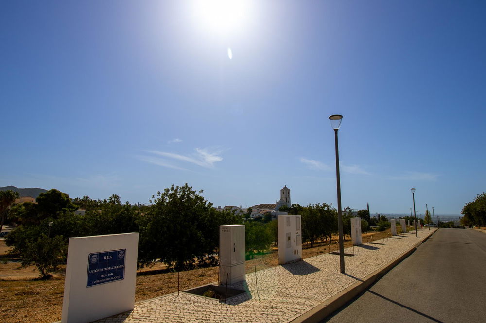 A group of 12 beautiful building plots , near the village, views on the gentle hills of Santa Barbara de Nexe. 2665585501