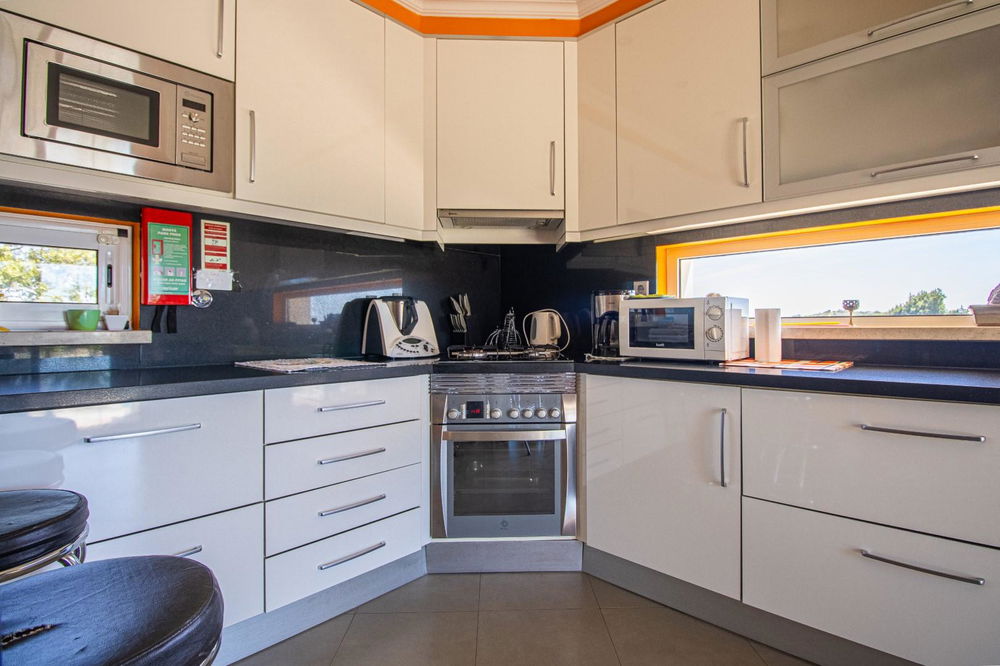 Single storey 4 bedroom villa in a unique location in São Brás de Alportel 1219058720