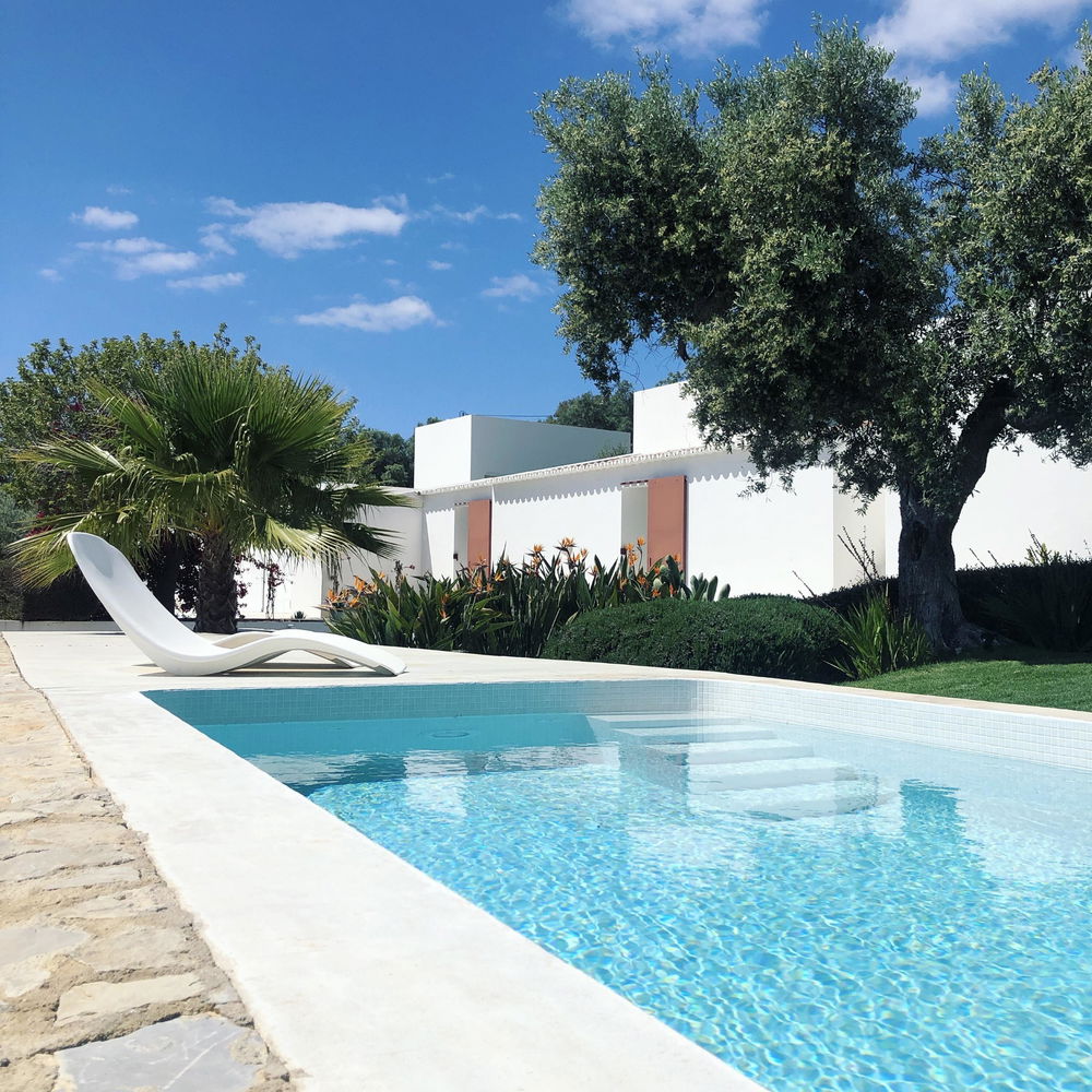 Unique minimalistic house close to Santa Barbara de Nexe surrounded by breathtaking nature 3079304903